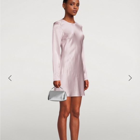 Stunning pink satin mini dress by Alexander Wang 💗